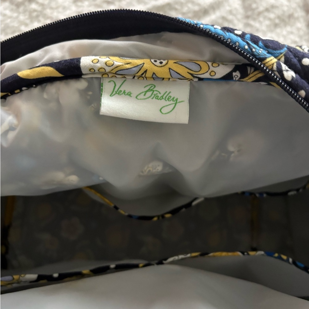 Vera Bradley Stylish Floral Women Bag Set (Book Cover Bag) - Picture 6 of 7